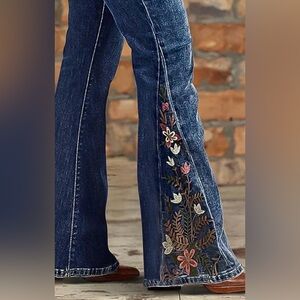 Flamingals Floral Embroidered Mid Waist Bootcut High Stretch Jeans Size XL NWT